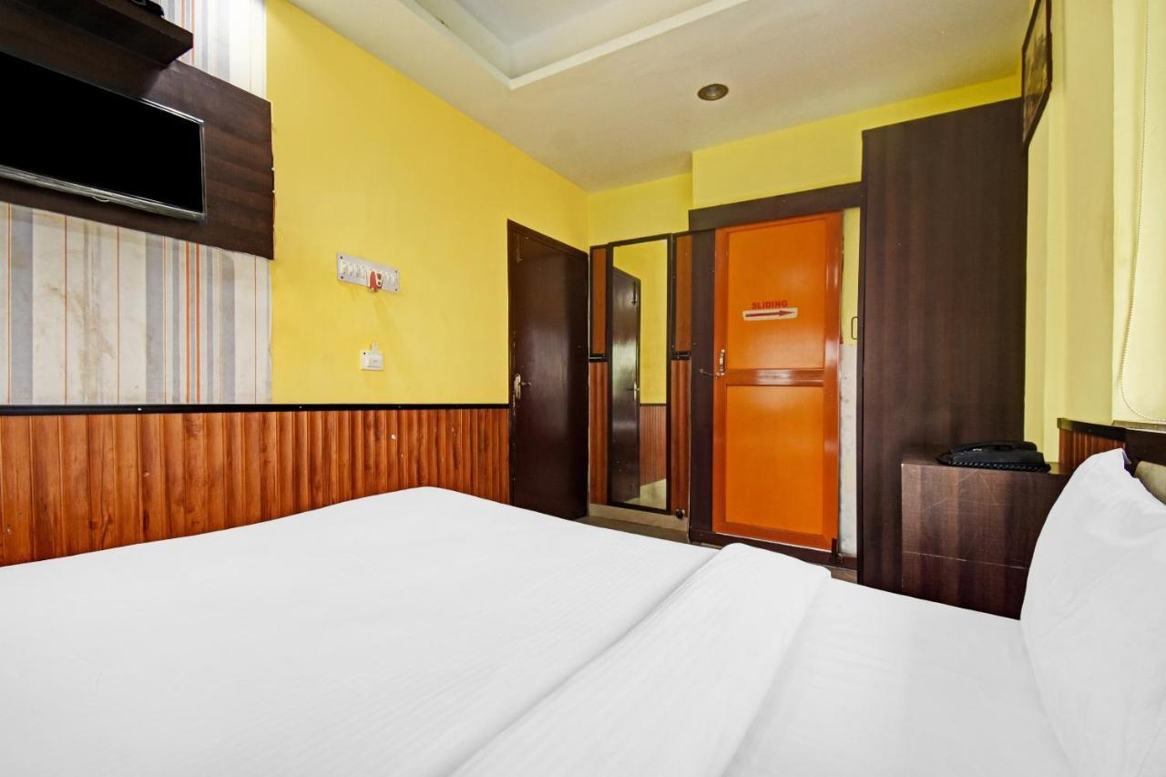 Flagship Hotel Eden Kolkata Bagian luar foto
