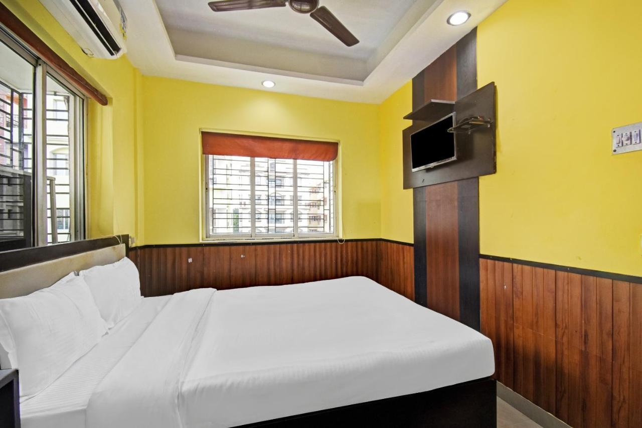 Flagship Hotel Eden Kolkata Bagian luar foto