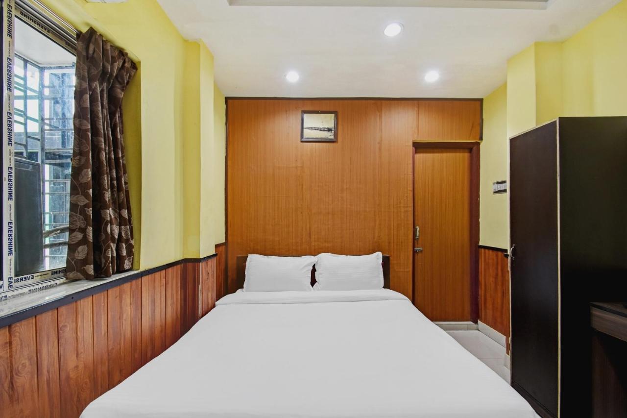 Flagship Hotel Eden Kolkata Bagian luar foto